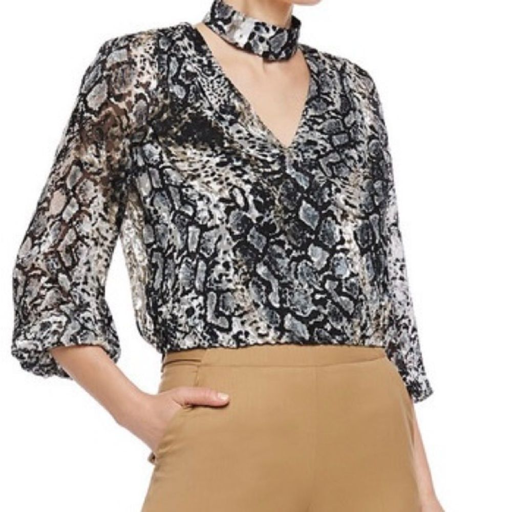 Alice + Olivia Luba Gathered Snake Print Burnout Crepe De Chine Blouse Silk Sz S